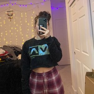 Cropped RVCA Crewneck